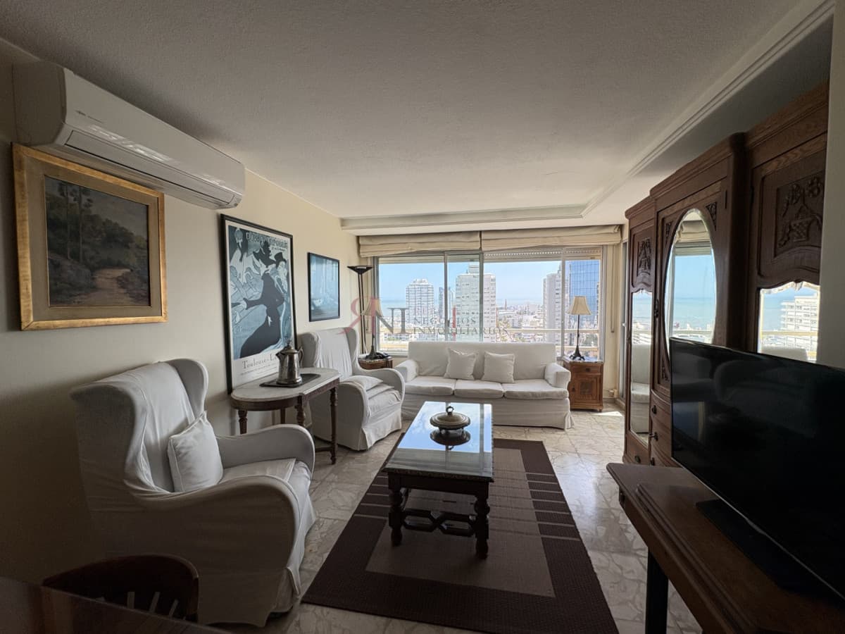 Excelente vista al Puerto, piso alto, aire en todos los ambientes									(ref.#1601)