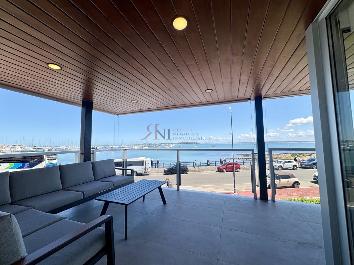 Exclusivo , primera fila al Puerto , divino ideal para disfrutar en familia 									(ref.#112525)