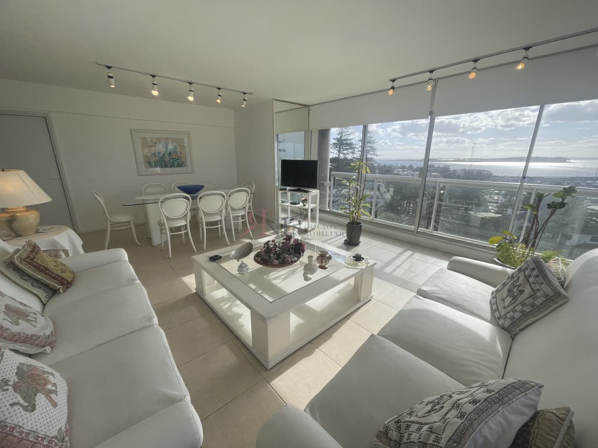 Apartamento a Pasos del Mar.									(ref.#113832)