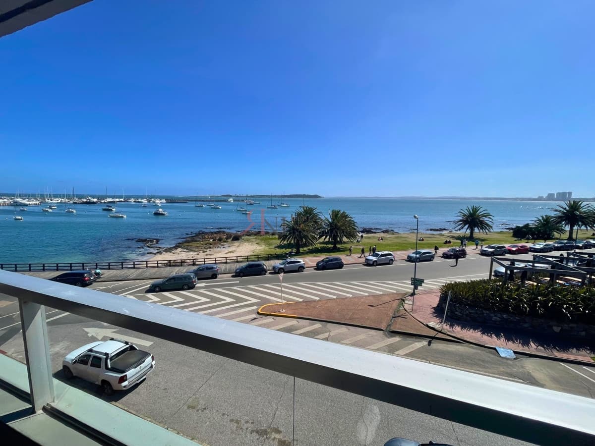 Exclusivo en la zona del  Puerto, terraza y excelente vista 									(ref.#1252)