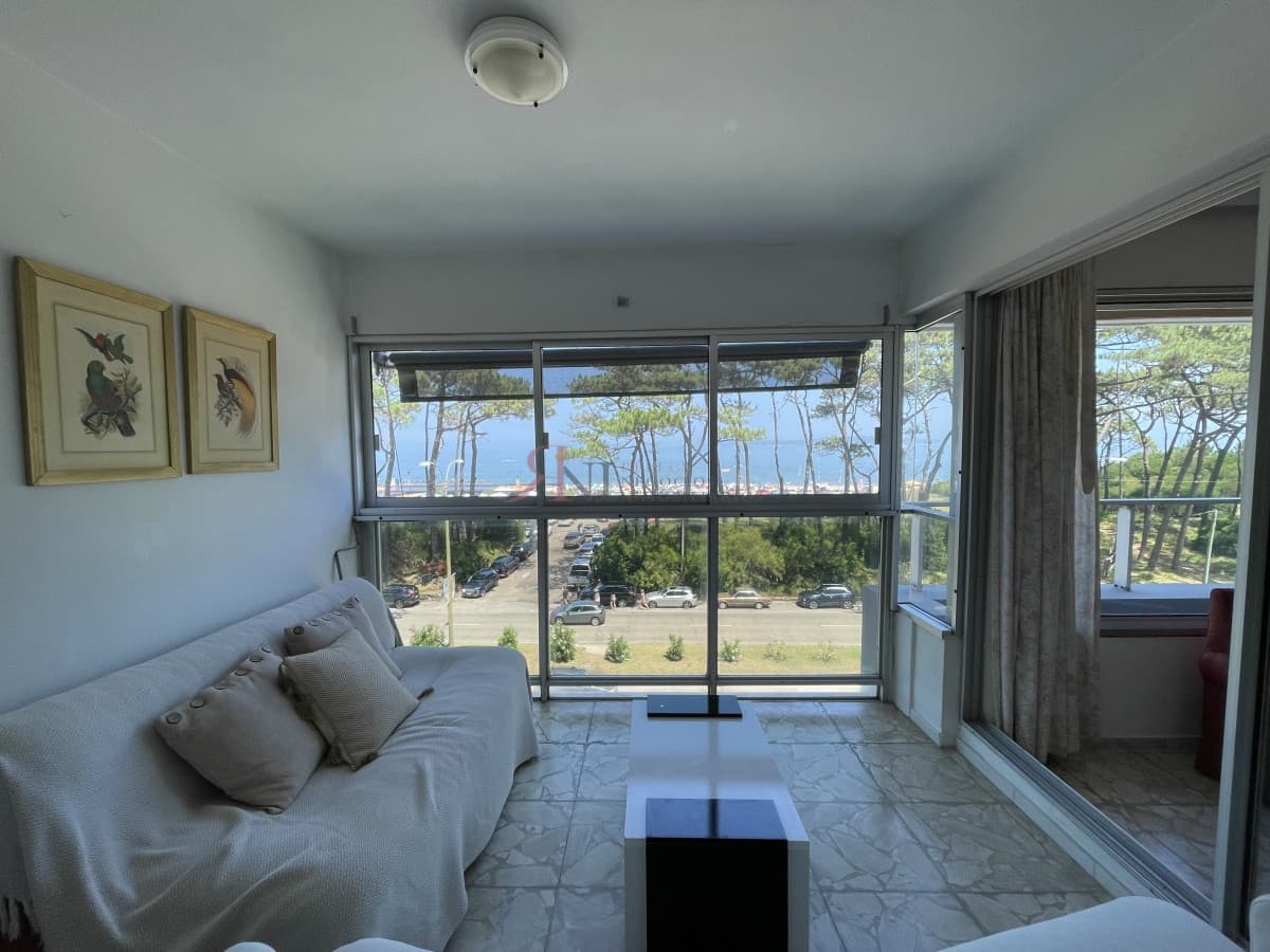 Frente al mar , terraza, linda vista, impecable 									(ref.#1418)