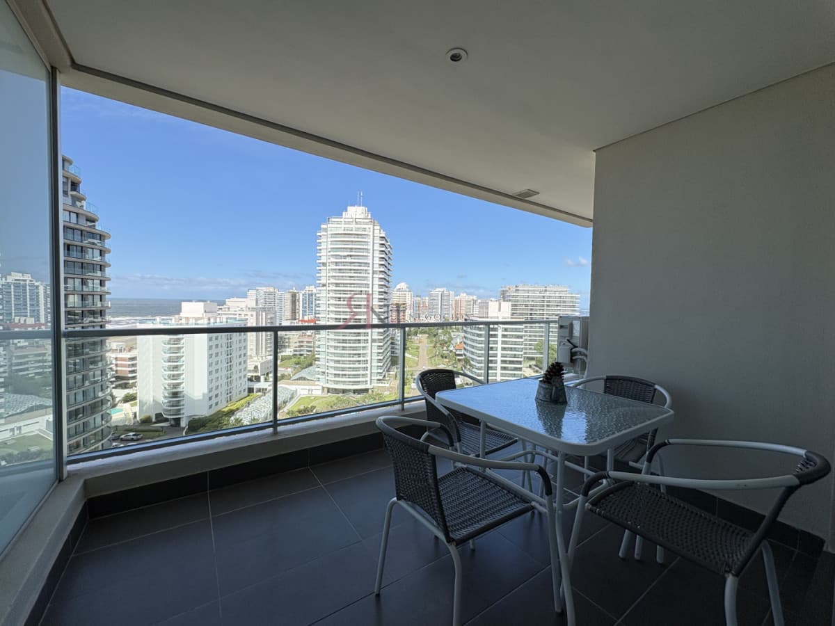 Edificio nuevo con todos los amenities vista a Playa Brava									(ref.#113347)