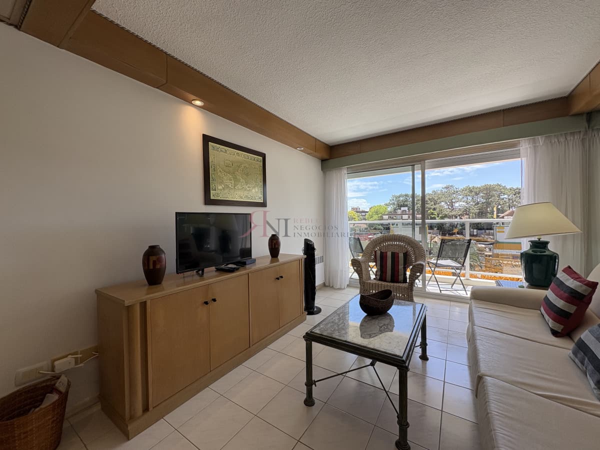 Impecable y bien equipado, cerca del mar , centro comercial									(ref.#11940)