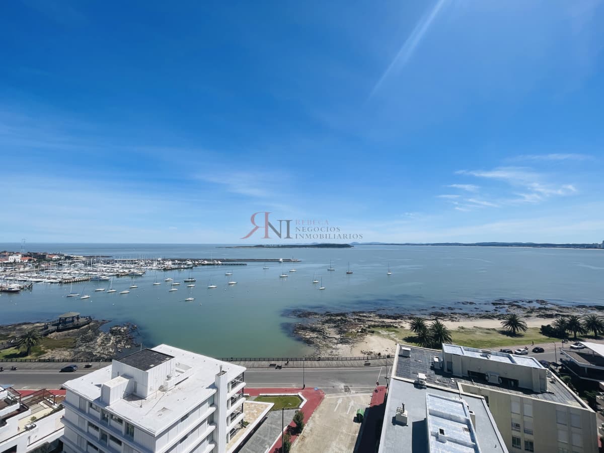 Excelente vista al Puerto desde todos los ambientes									(ref.#3537)