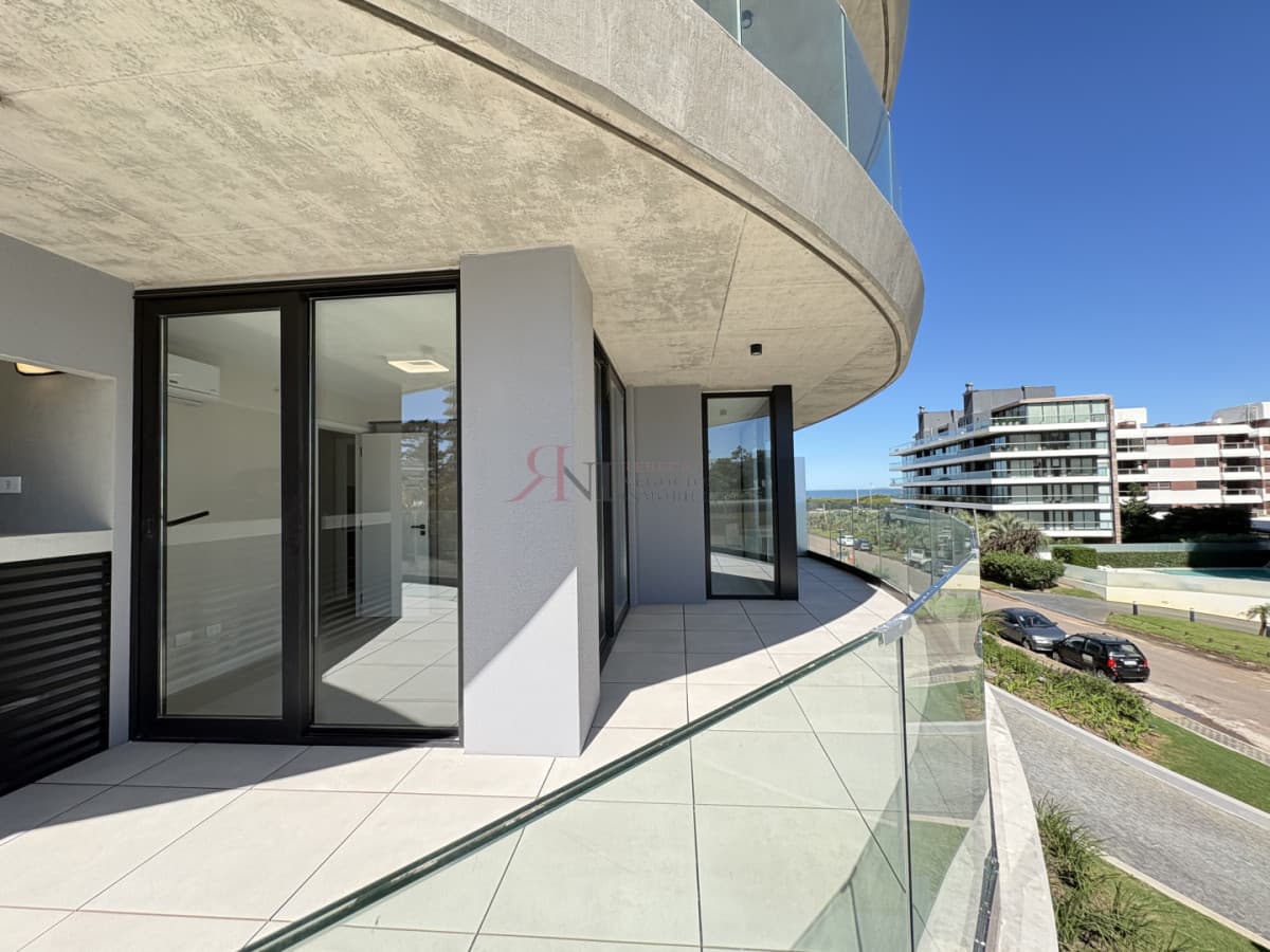 Gran terraza con linda vista al mar, orientación norte 									(ref.#114049)