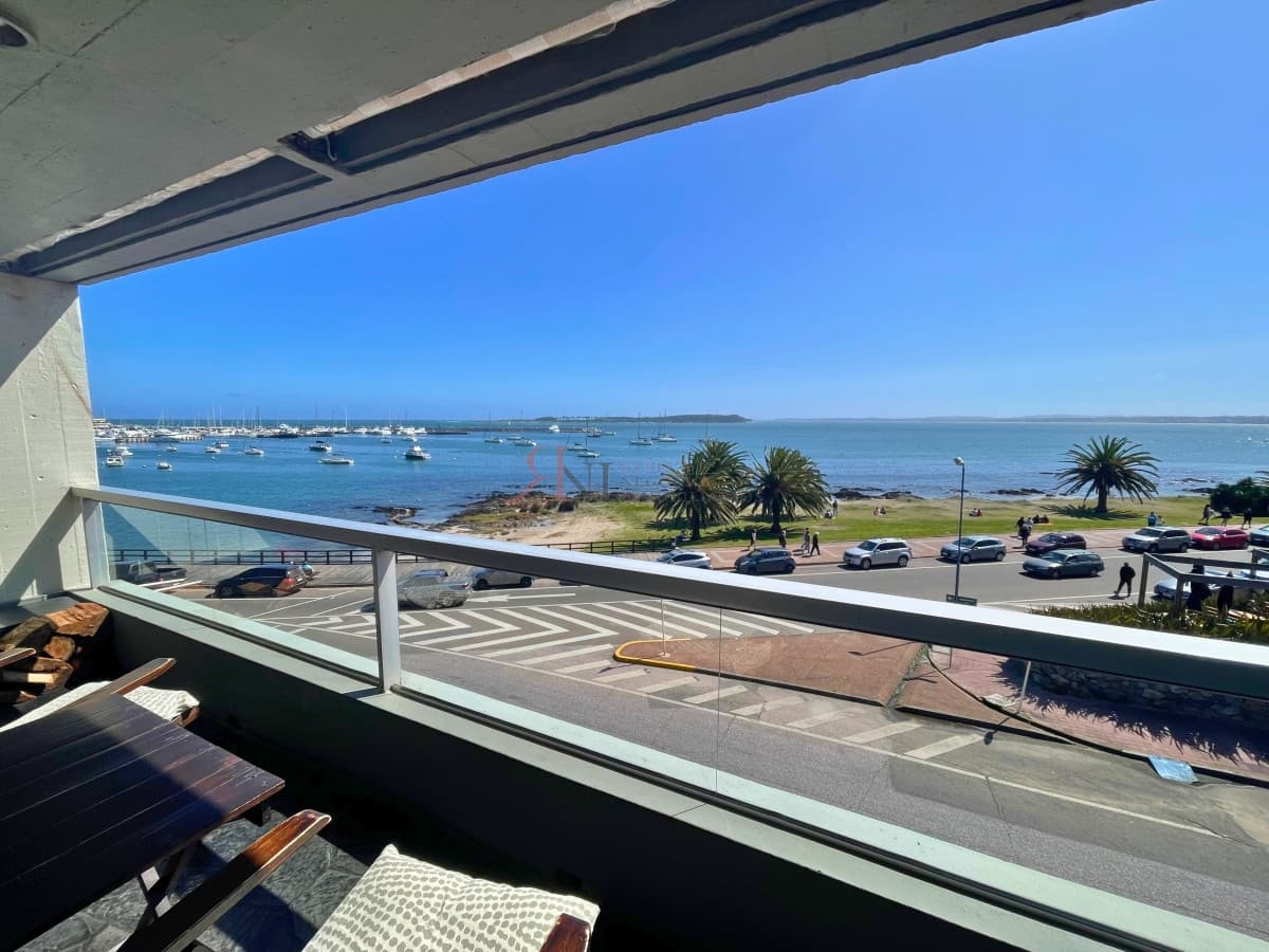 Exclusivo en la zona del  Puerto, terraza y excelente vista 									(ref.#1252)
