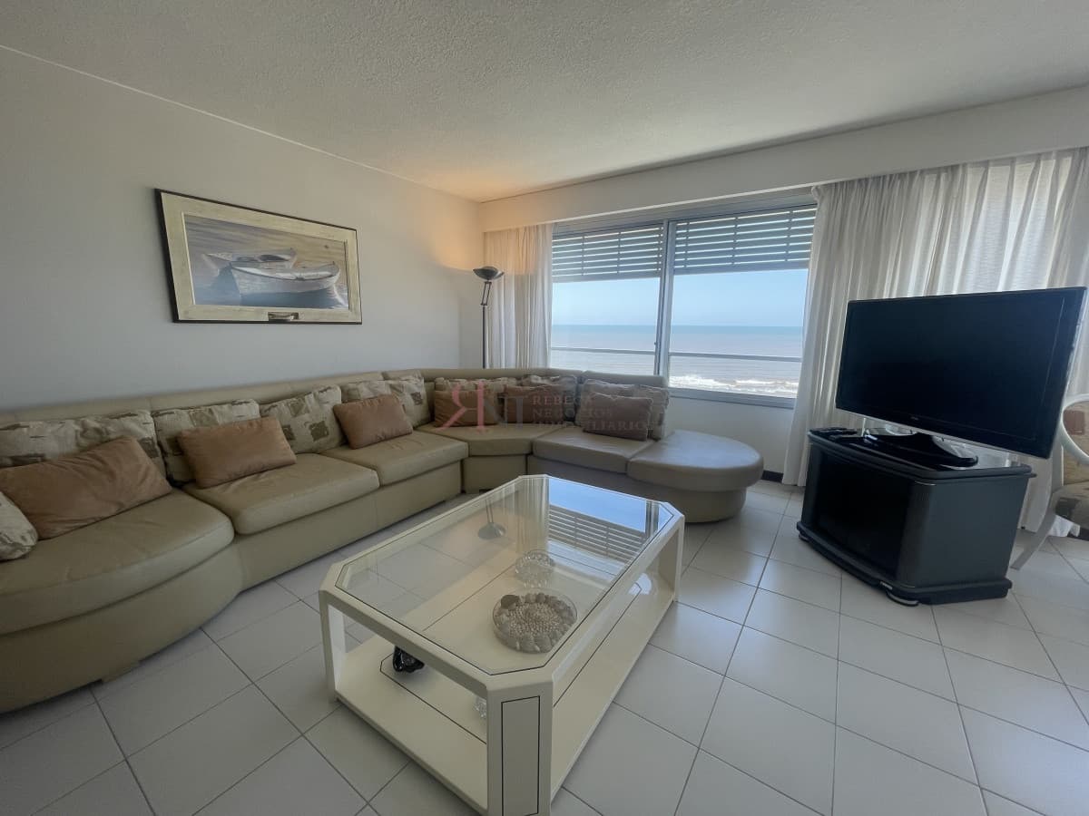 Playa Brava, frente al mar con  Espectacular Vista									(ref.#112456)
