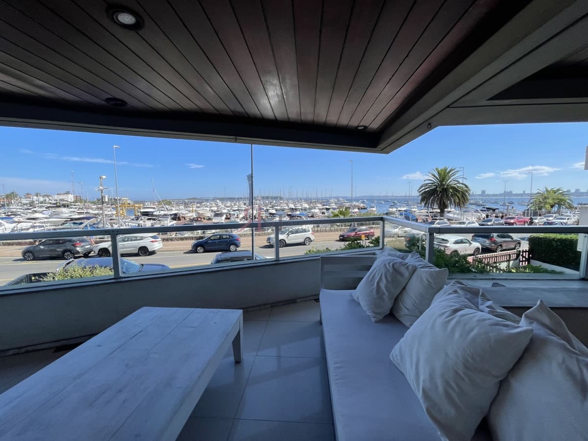 Puerto, lindo apto. con buena vista y amplia terraza									(ref.#8051)