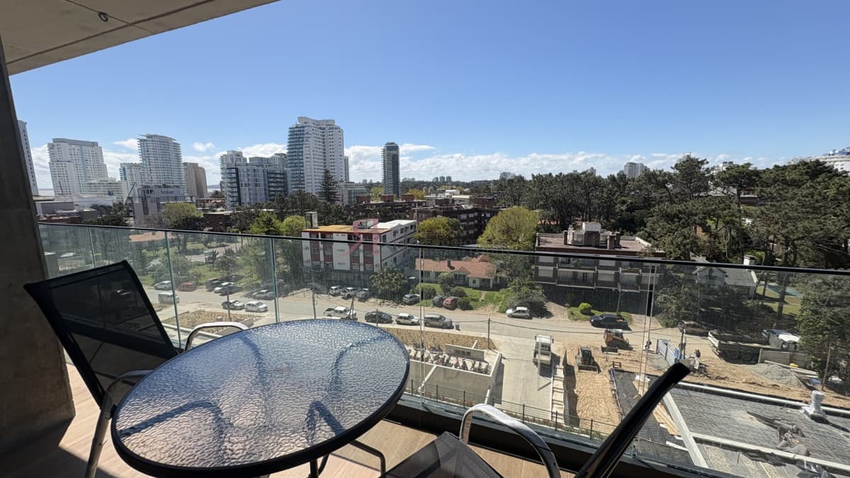 APARTAMENTO A ESTRENAR !									(ref.#114282)