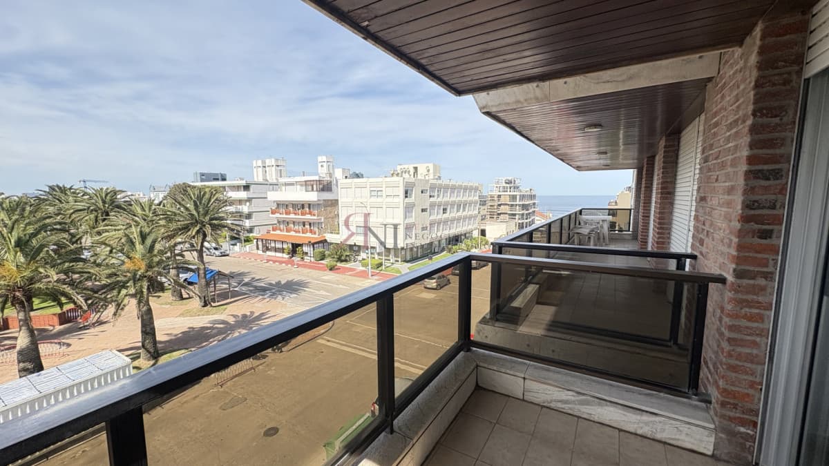 Terraza amplia con vista al mar									(ref.#112461)