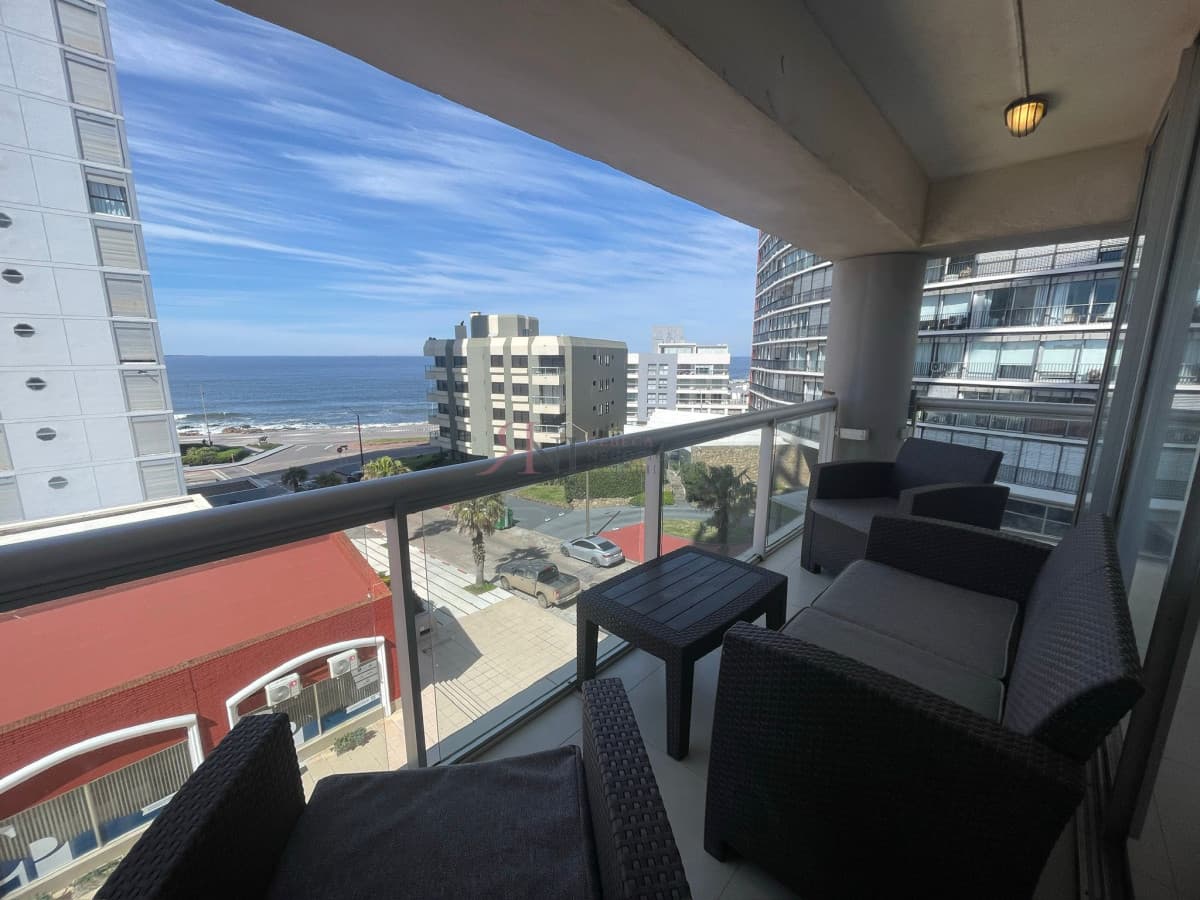 Impecable, vista al mar 									(ref.#2511)