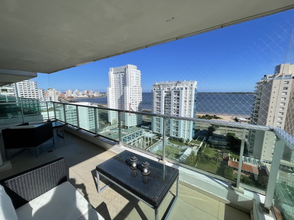 Excelente vista al mar, parrillero propio, aire acondicionado									(ref.#4240)
