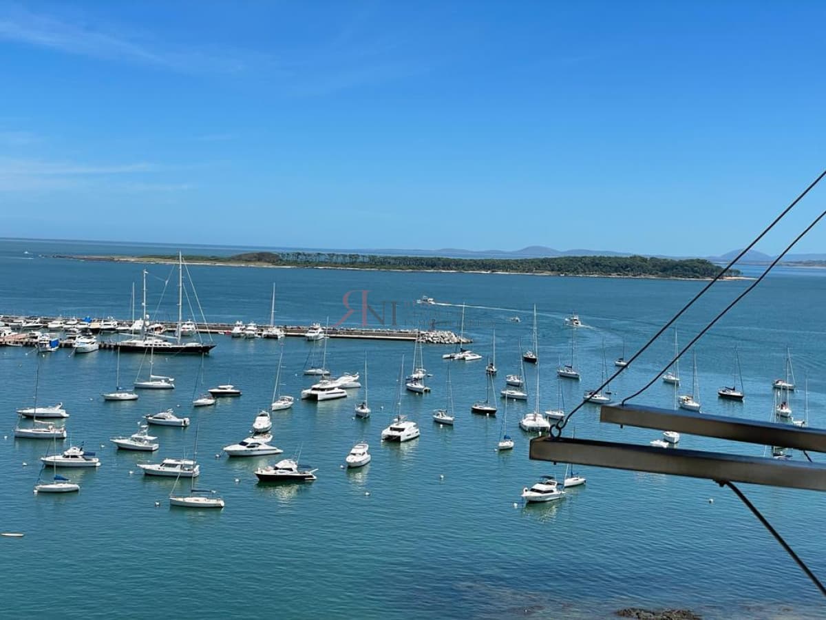 Excelente vista al Puerto, gran terraza para disfrutar a toda hora									(ref.#4441)