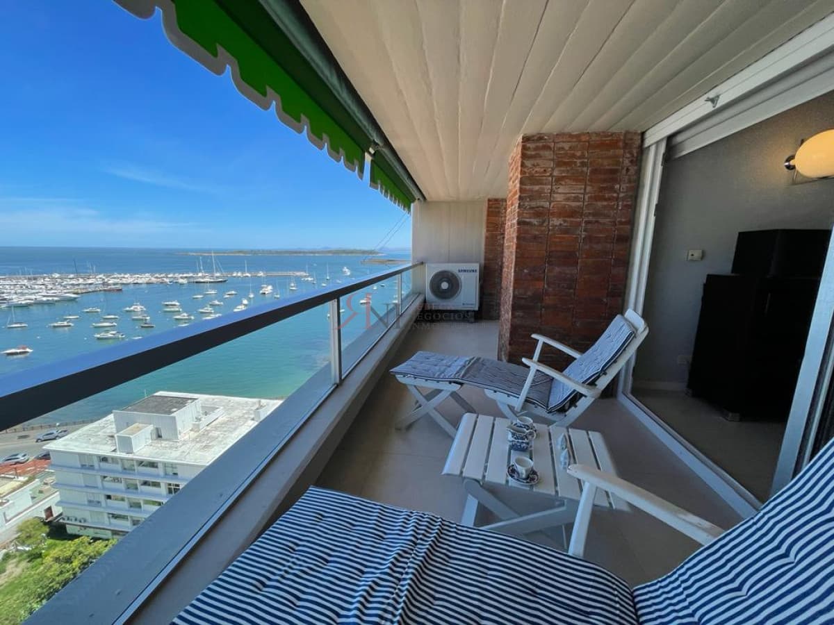 Excelente vista al Puerto, gran terraza para disfrutar a toda hora									(ref.#4441)
