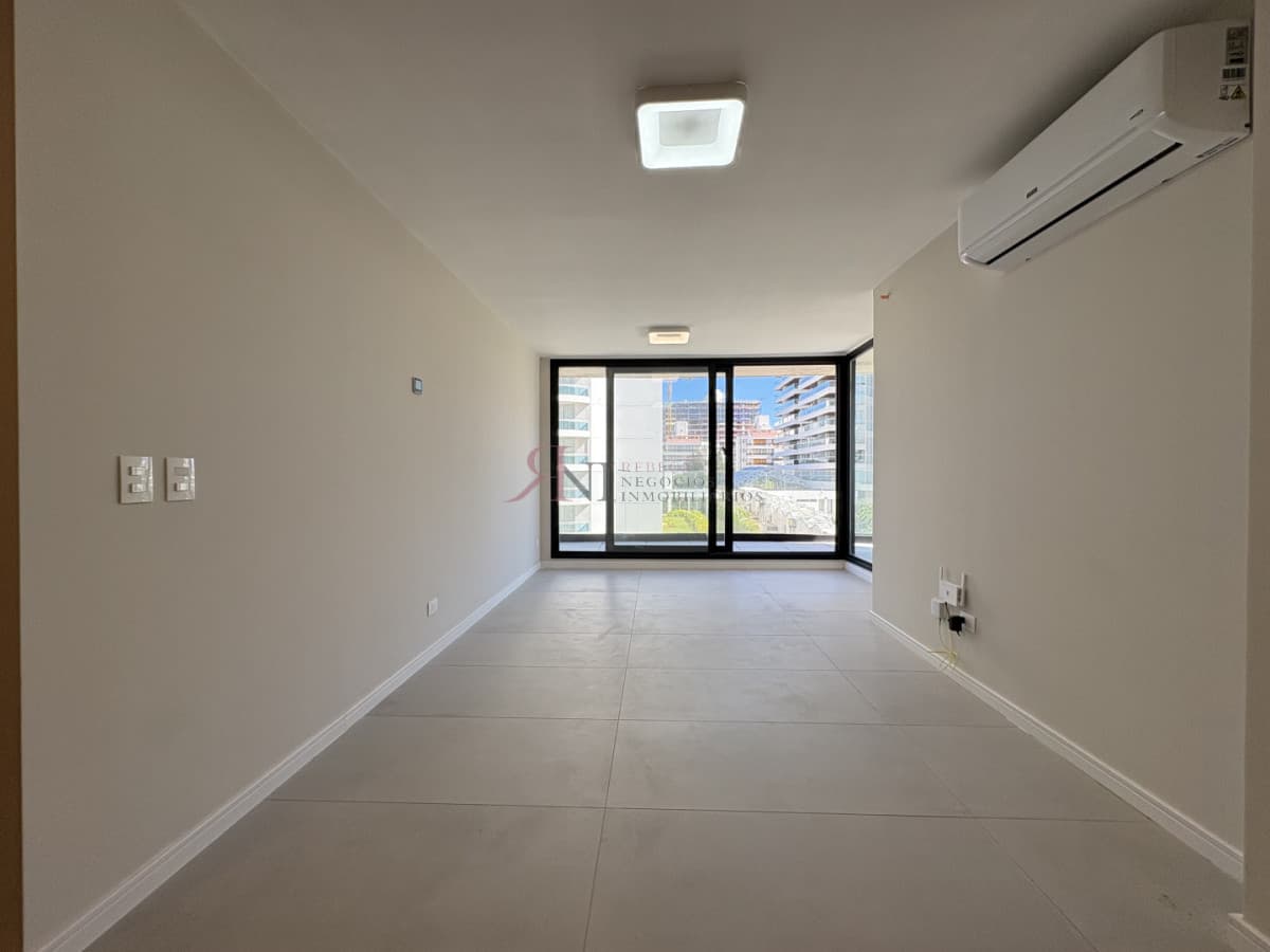 Gran terraza con linda vista al mar, orientación norte 									(ref.#114049)