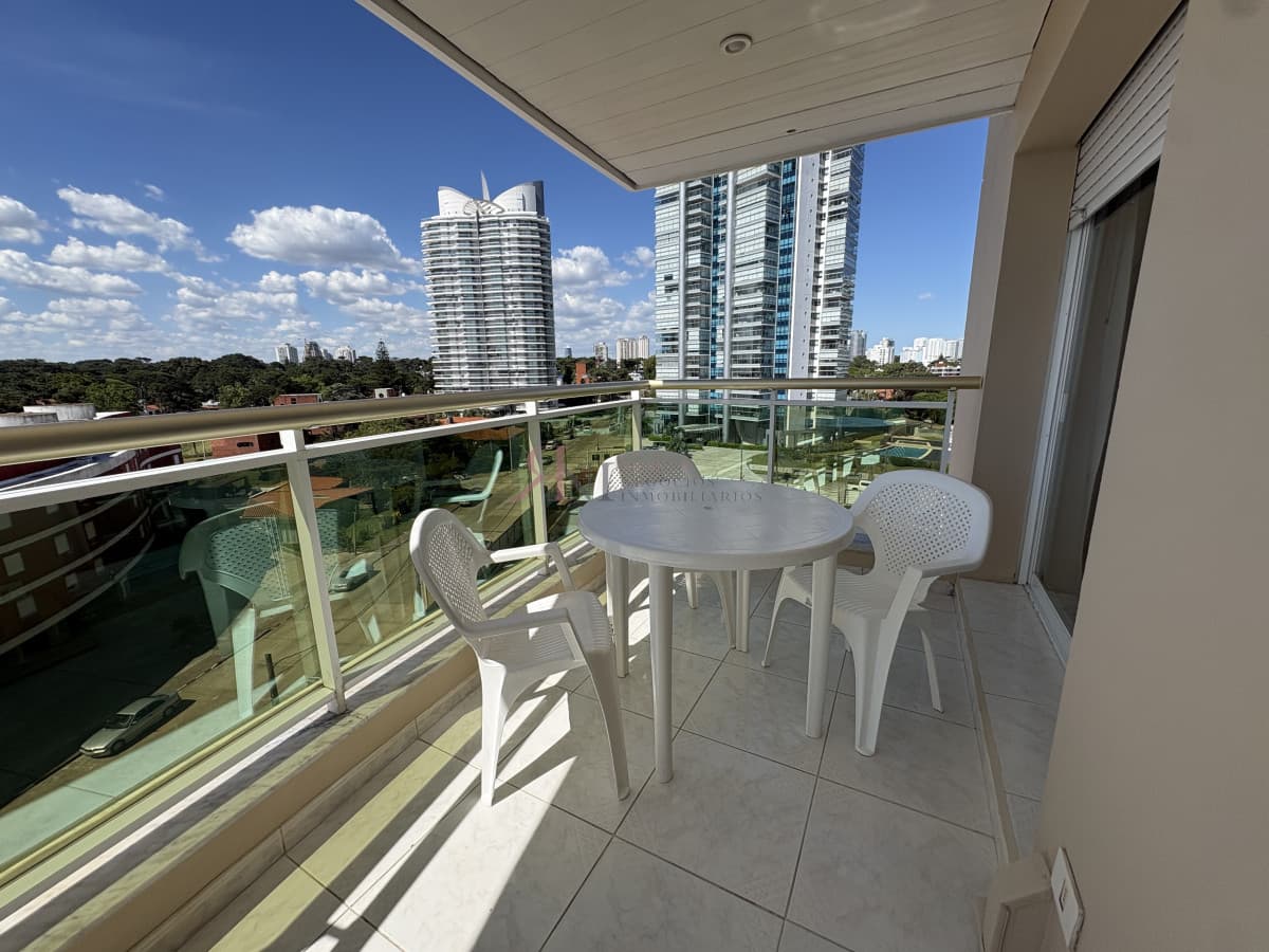 Primera fila al mar , los mejores amenities.									(ref.#4007)