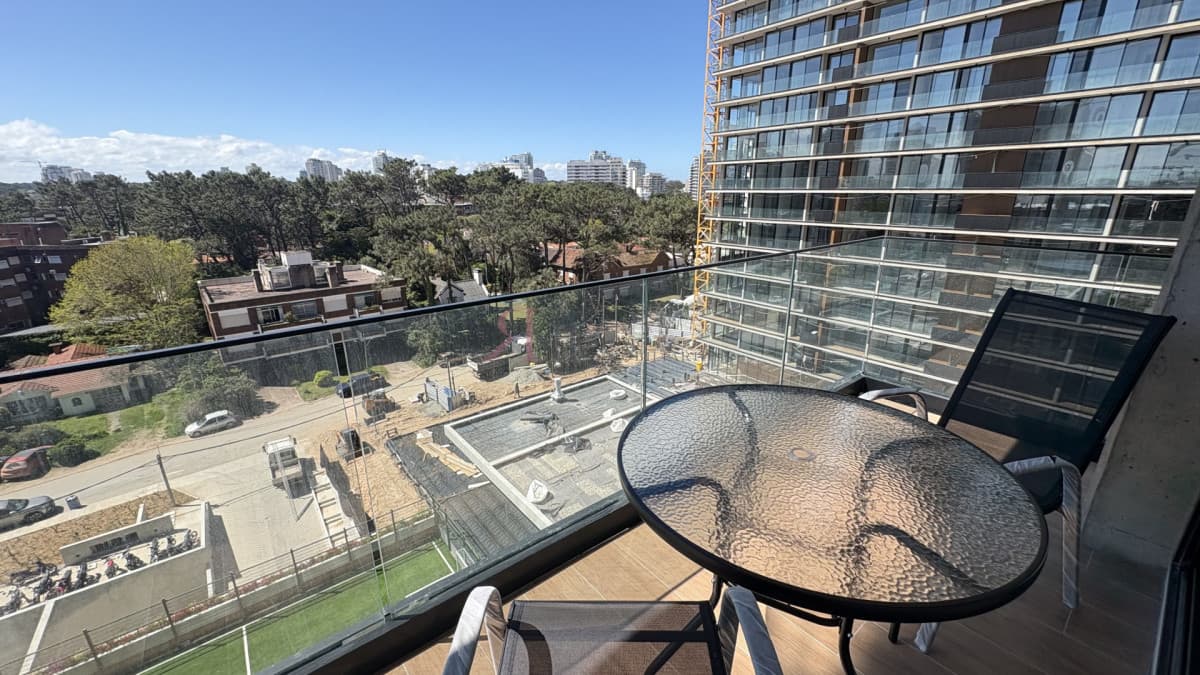 APARTAMENTO A ESTRENAR !									(ref.#114282)