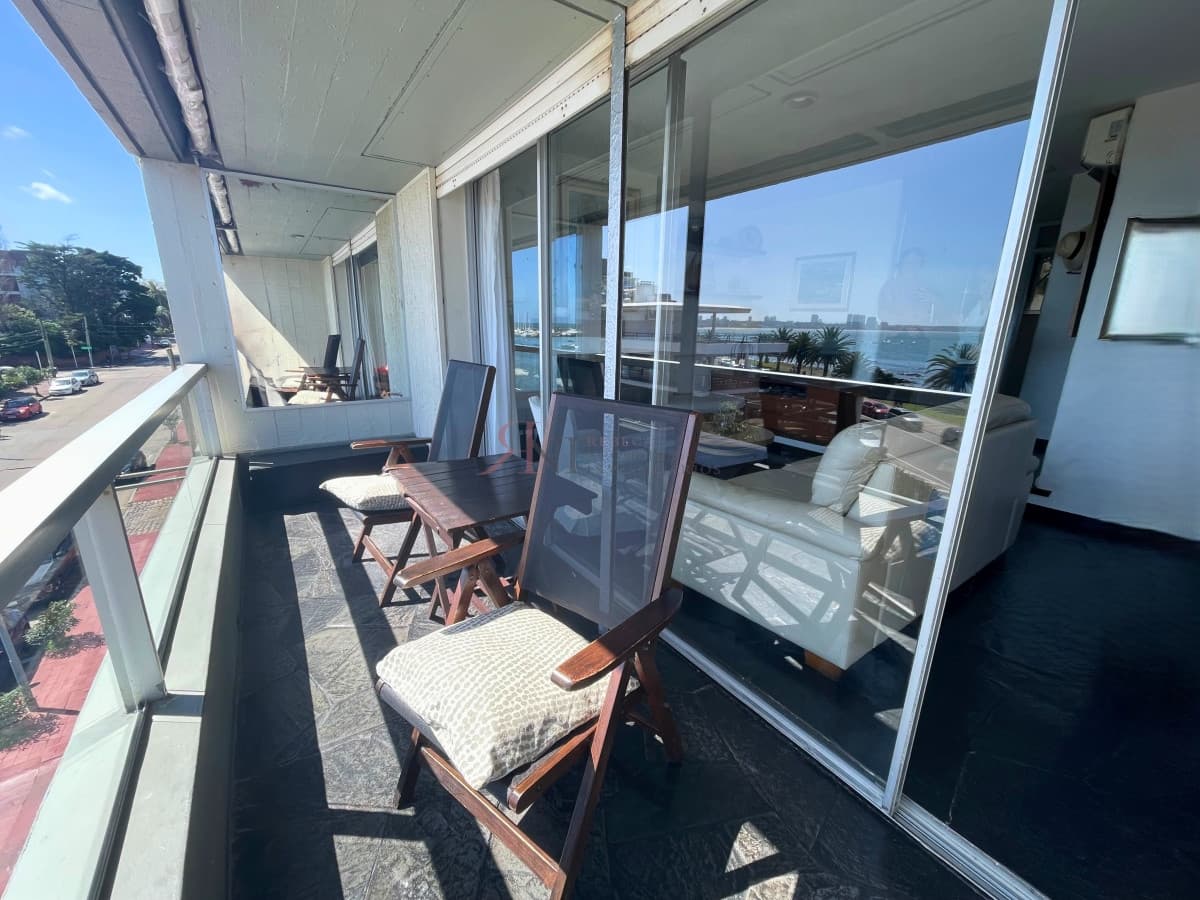 Exclusivo en la zona del  Puerto, terraza y excelente vista 									(ref.#1252)