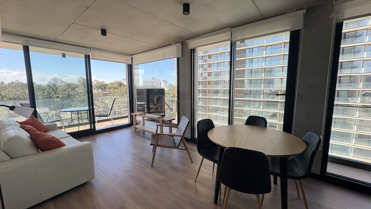 APARTAMENTO A ESTRENAR !									(ref.#114282)