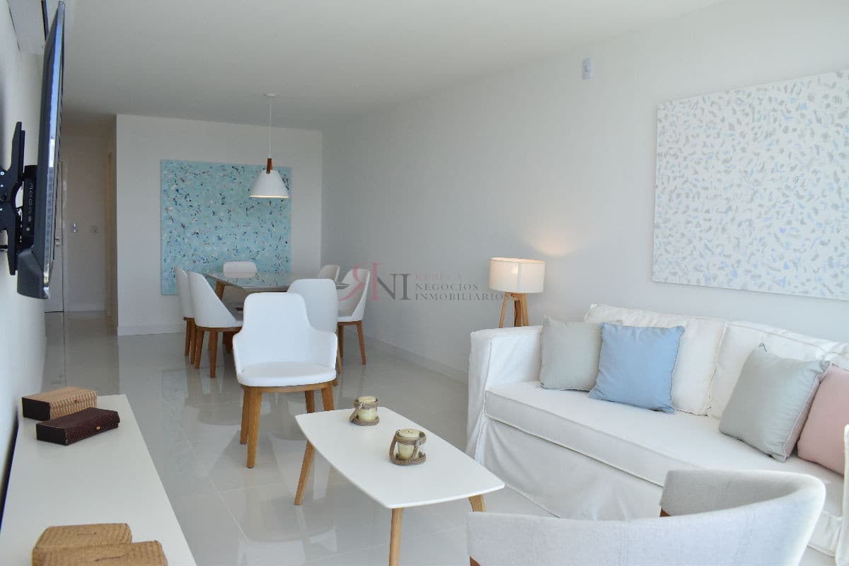 Terraza, vista a la Playa Mansa, garaje, aire acondicionado 									(ref.#11389)