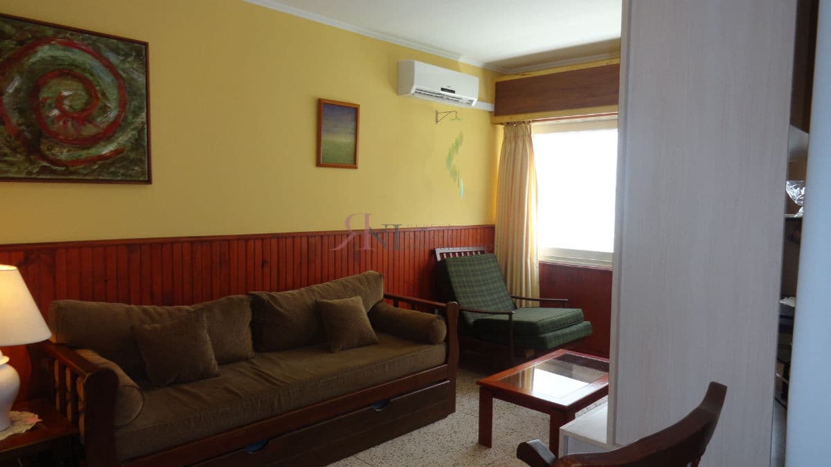 Impecable, capacidad para 4 personas, aire, Wi Fi, garage									(ref.#1541)