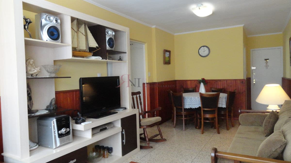 Impecable, capacidad para 4 personas, aire, Wi Fi, garage									(ref.#1541)