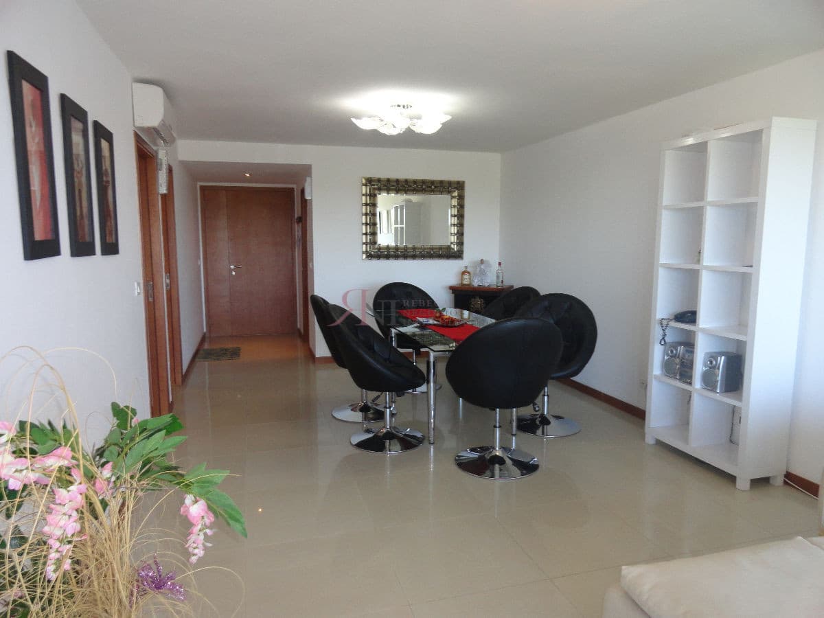 Lindo apartamento, luminoso, moderno, amplio									(ref.#8644)