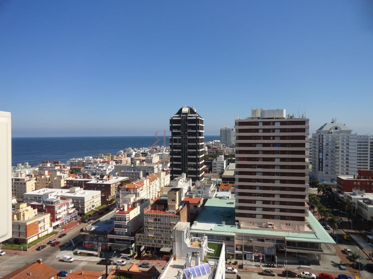 Centrico con buena vista al mar									(ref.#907)