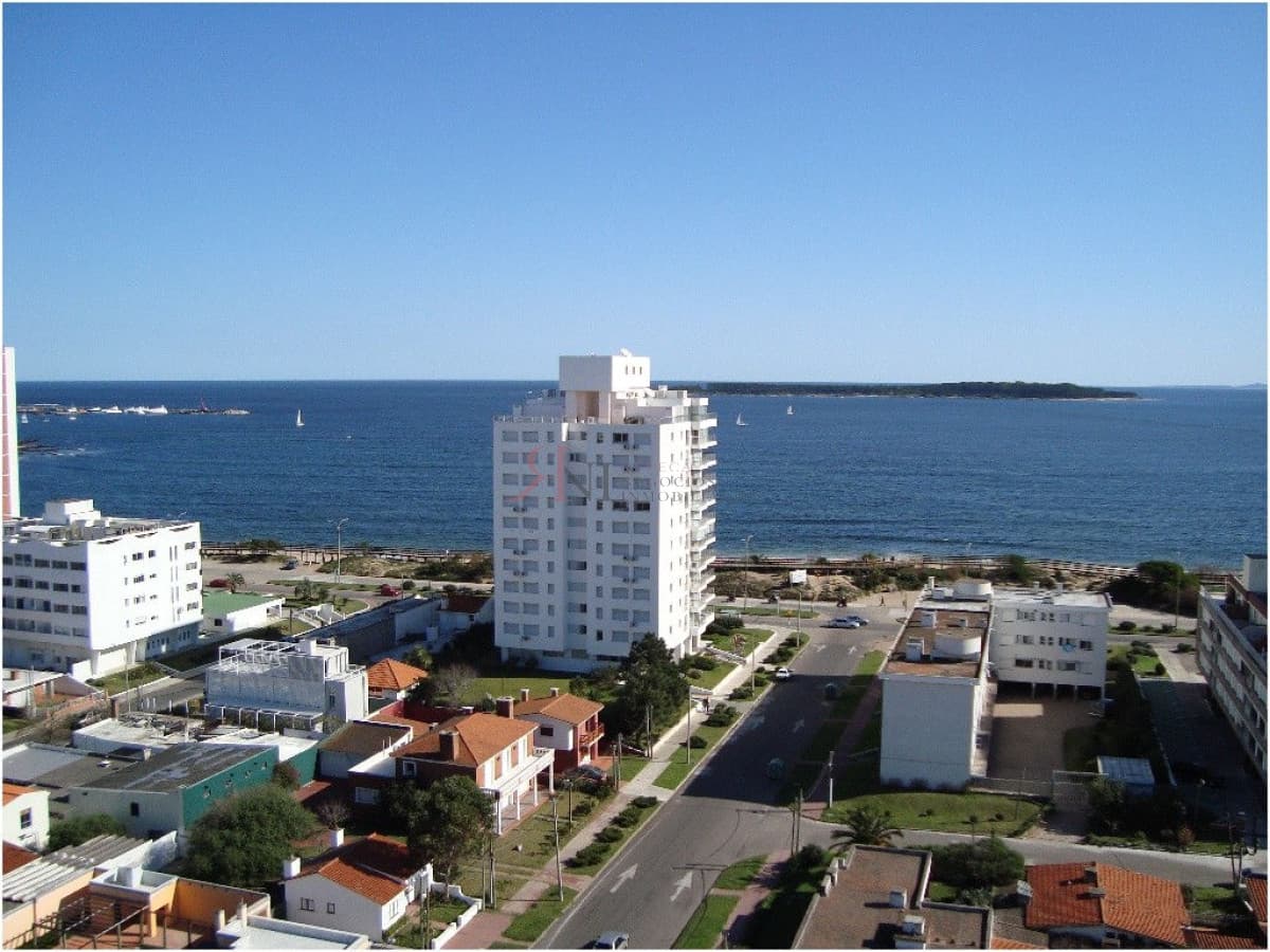 Buena vista al mar, terraza con parrillero, aire acondicionado									(ref.#923)