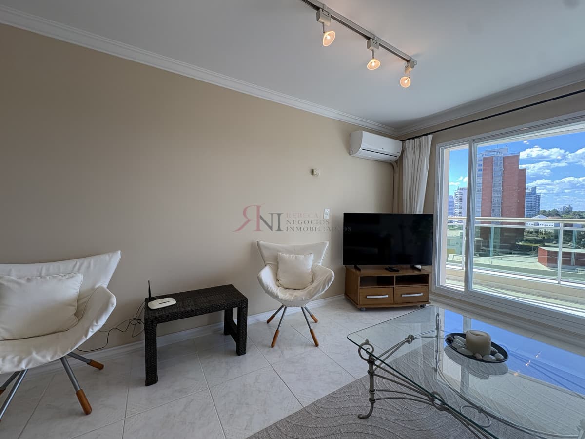 Primera fila al mar , los mejores amenities.									(ref.#4007)
