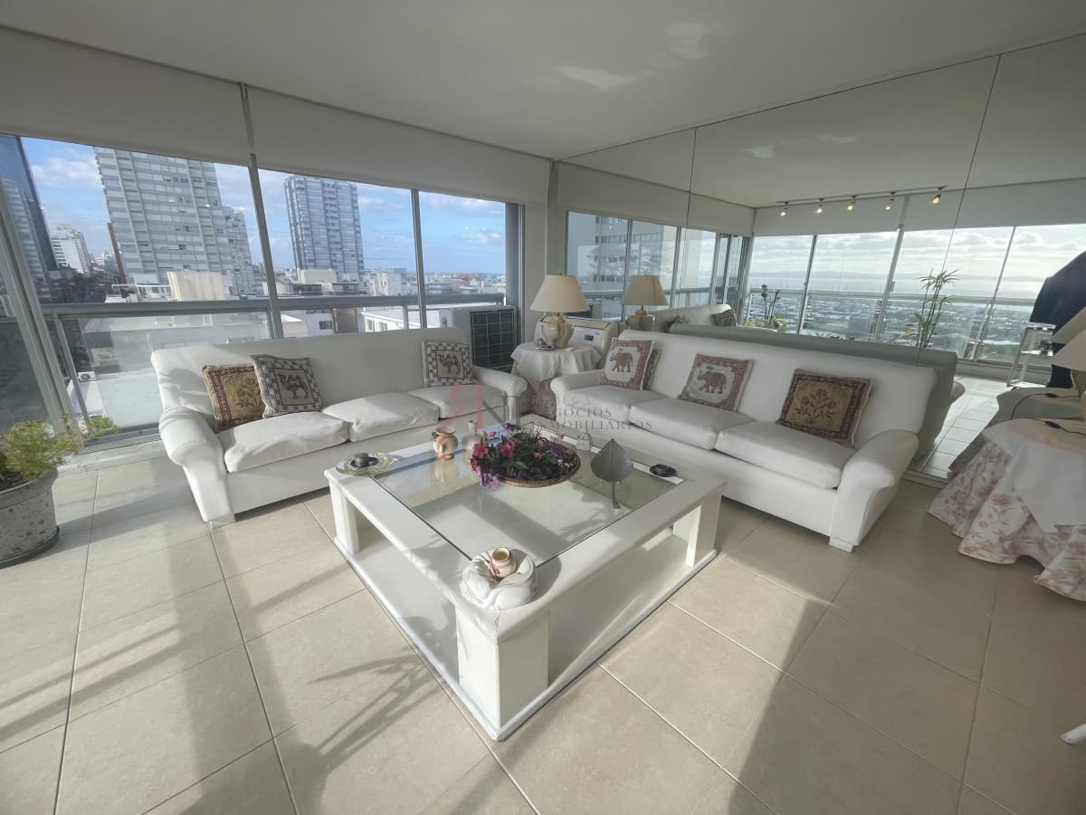 Apartamento a Pasos del Mar.									(ref.#113832)