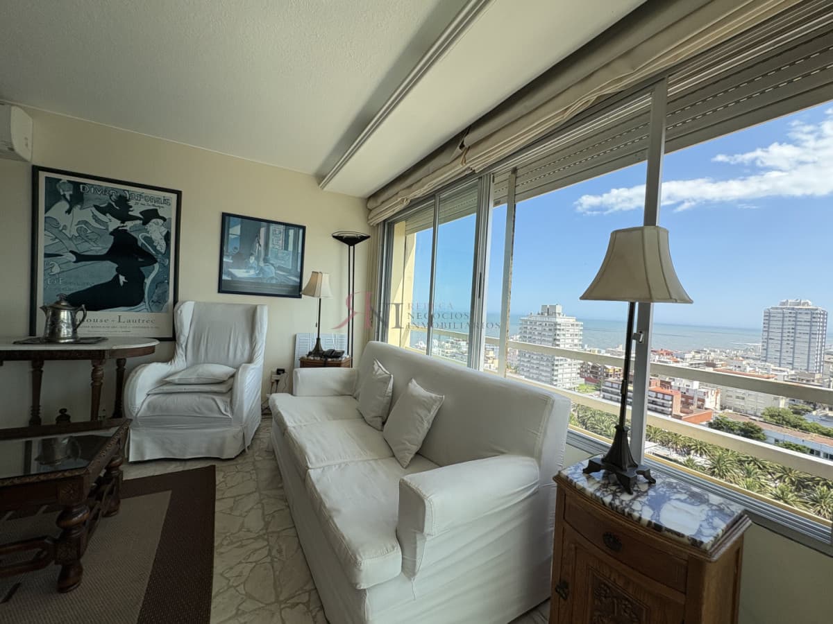 Excelente vista al Puerto, piso alto, aire en todos los ambientes									(ref.#1601)