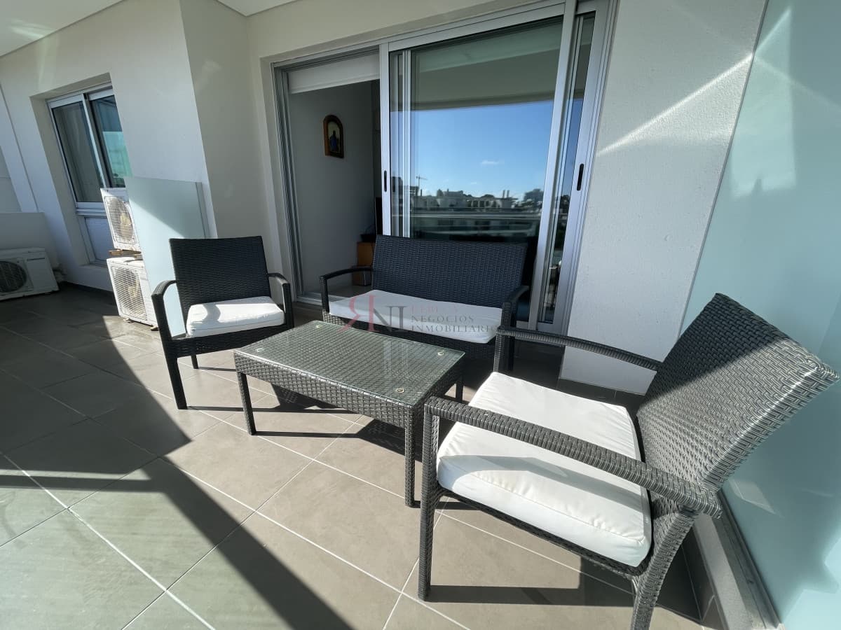 Linda terraza, todos los amenities, cerca del mar, servicio playa									(ref.#11256)