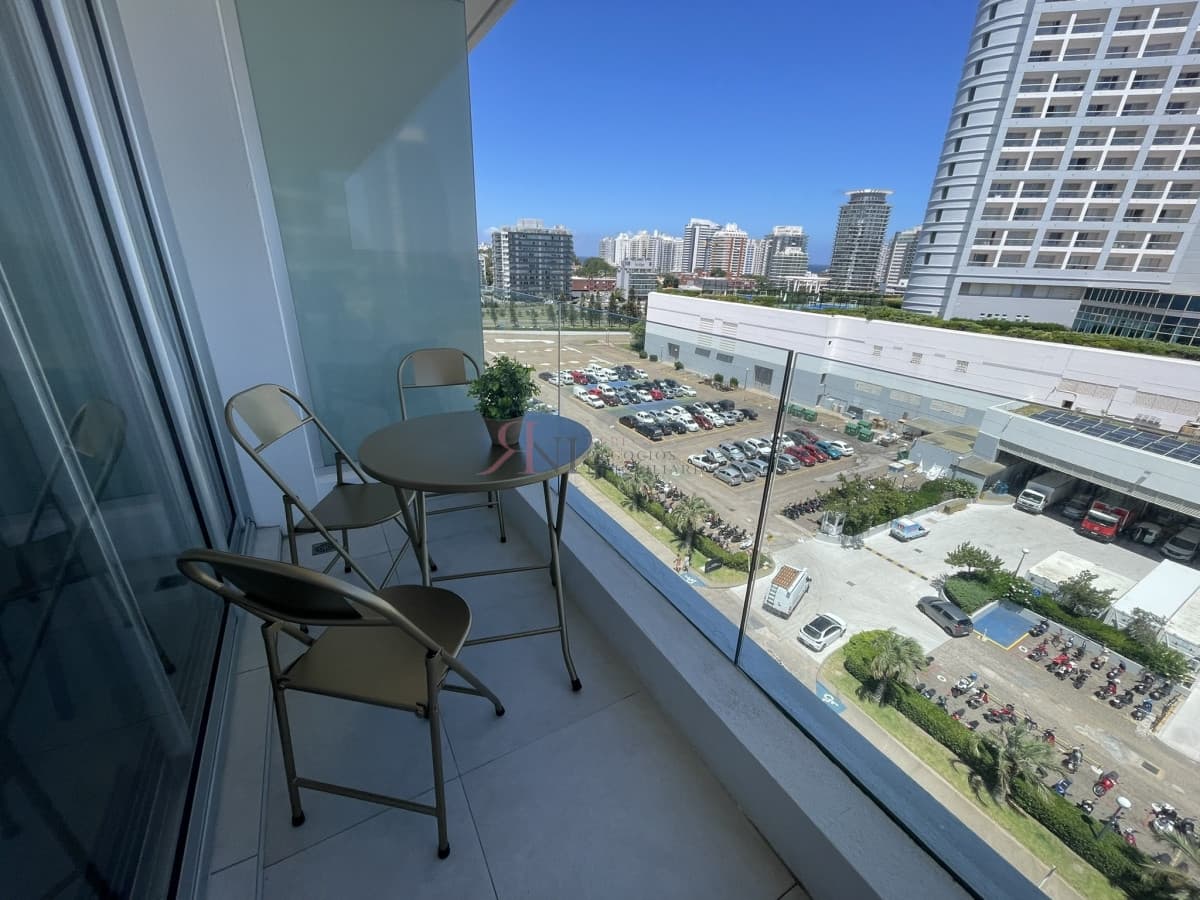Nuevo, buena terraza y linda vista al mar									(ref.#10931)