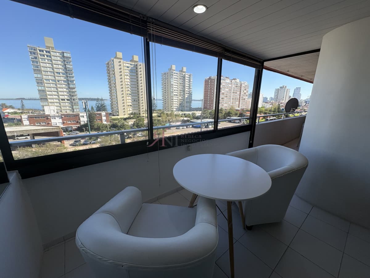 Apartamento con buena orientacion solar									(ref.#112381)