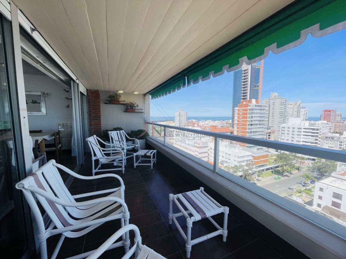 Excelente vista al Puerto desde todos los ambientes									(ref.#3537)