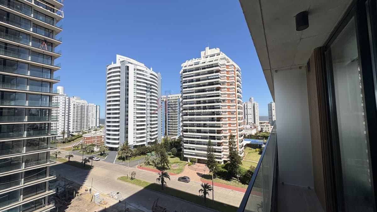 APARTAMENTO A ESTRENAR !									(ref.#114282)
