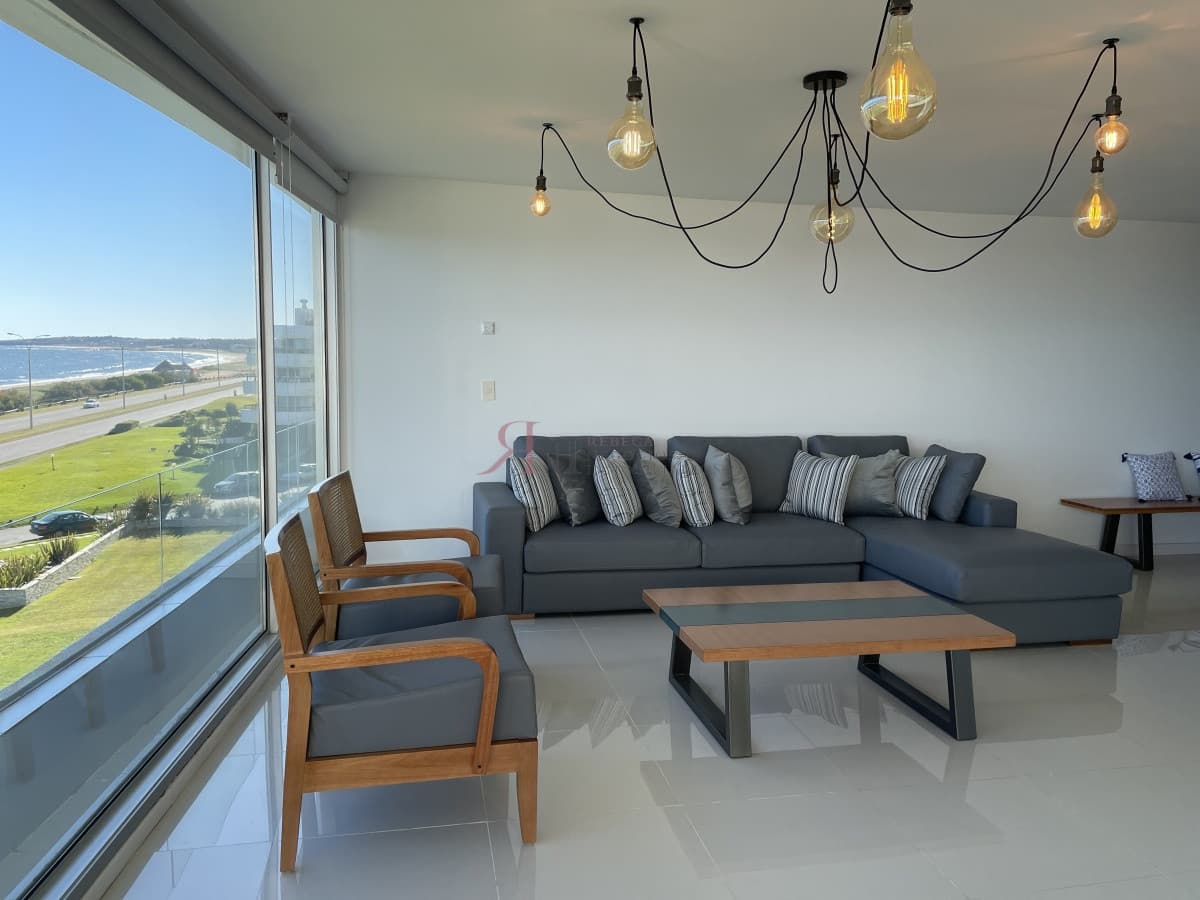 PENT HOUSE, CON AMPLIA TERRAZA, PARRILLERO PROPIO Y AMPLIA VISTA AL MAR									(ref.#9330)