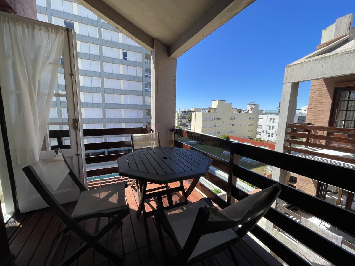 Muy lindo , terraza, piscina, parrillero , bien equipado									(ref.#9699)