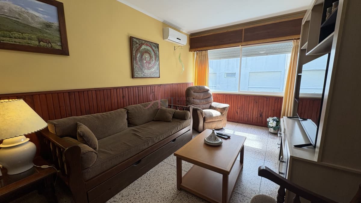 Impecable, capacidad para 4 personas, aire, Wi Fi, garage									(ref.#1541)