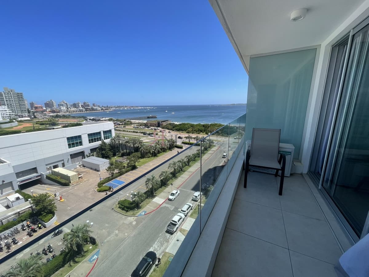 Nuevo, buena terraza y linda vista al mar									(ref.#10931)