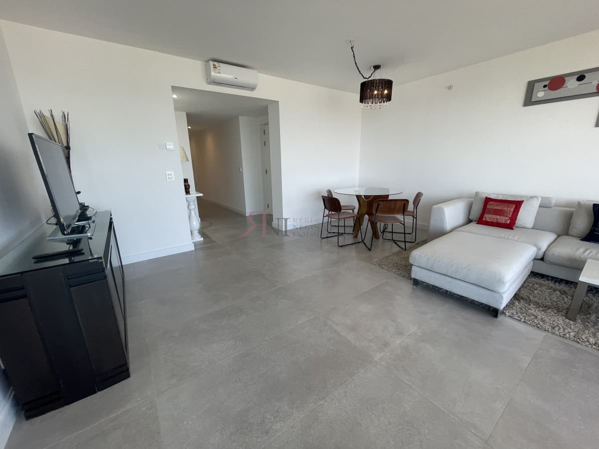 Apartamento en primera linea									(ref.#11776)