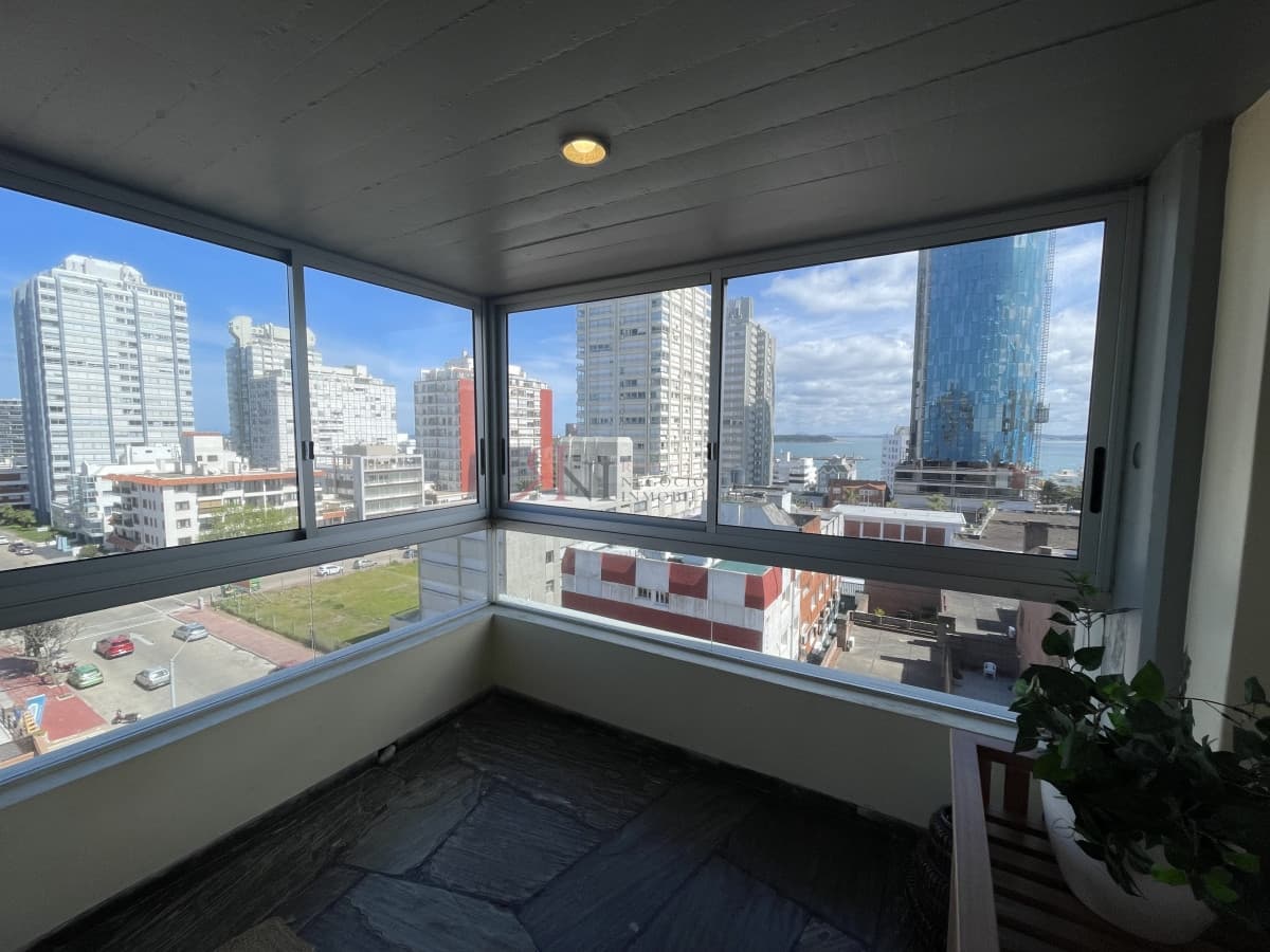 Lindo decorado, todo a nuevo , vista al mar 									(ref.#2072)