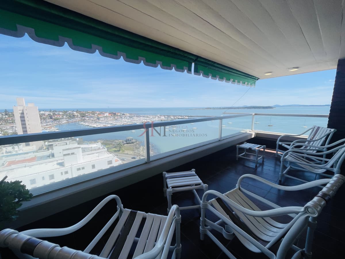 Excelente vista al Puerto desde todos los ambientes									(ref.#3537)
