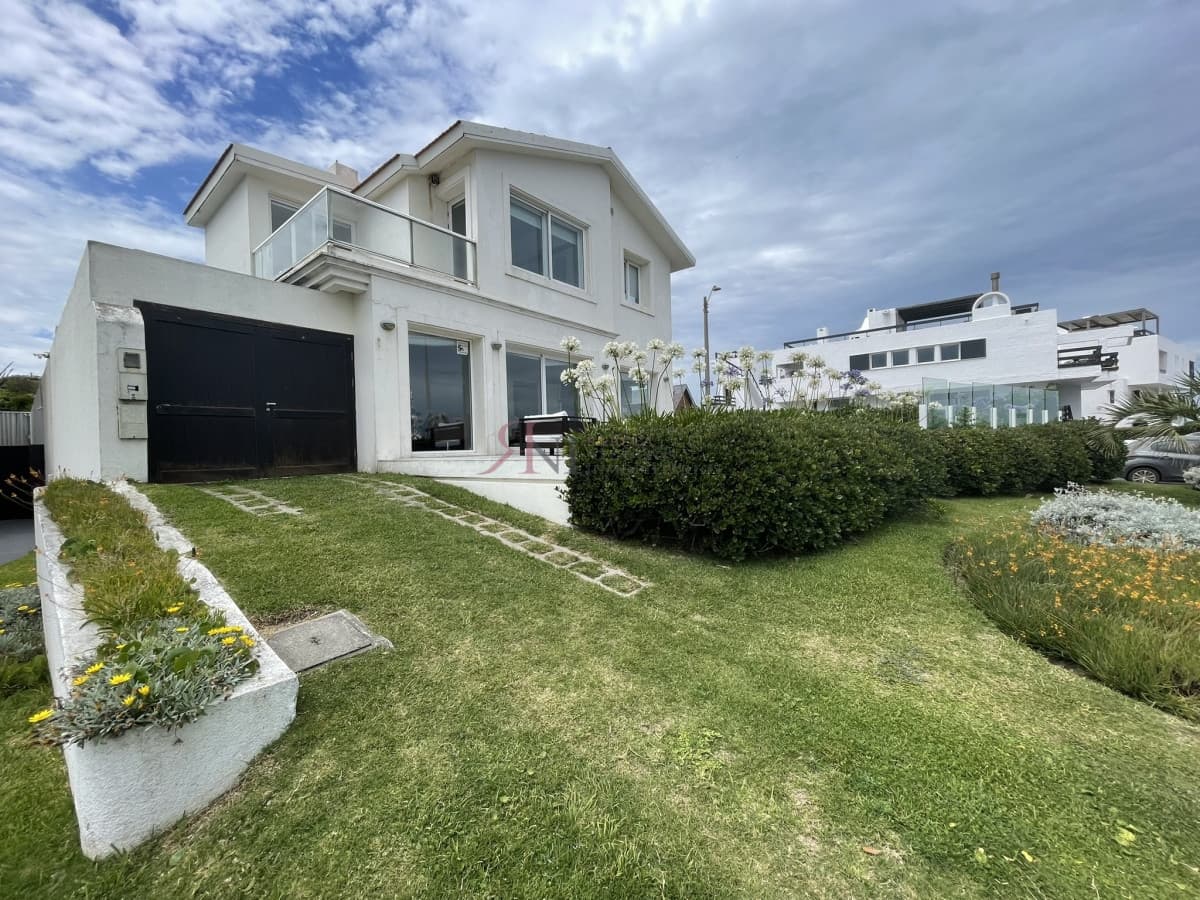Frente al mar ! Muy comoda residencia (ref.#113054)