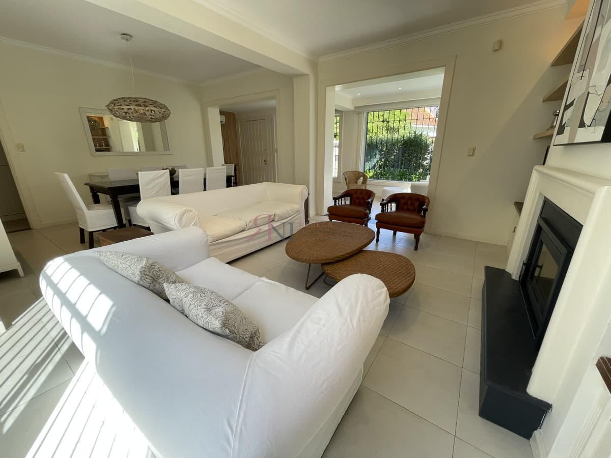 Playa mansa,  Alarma, Aire Acondicionado. (ref.#6355)