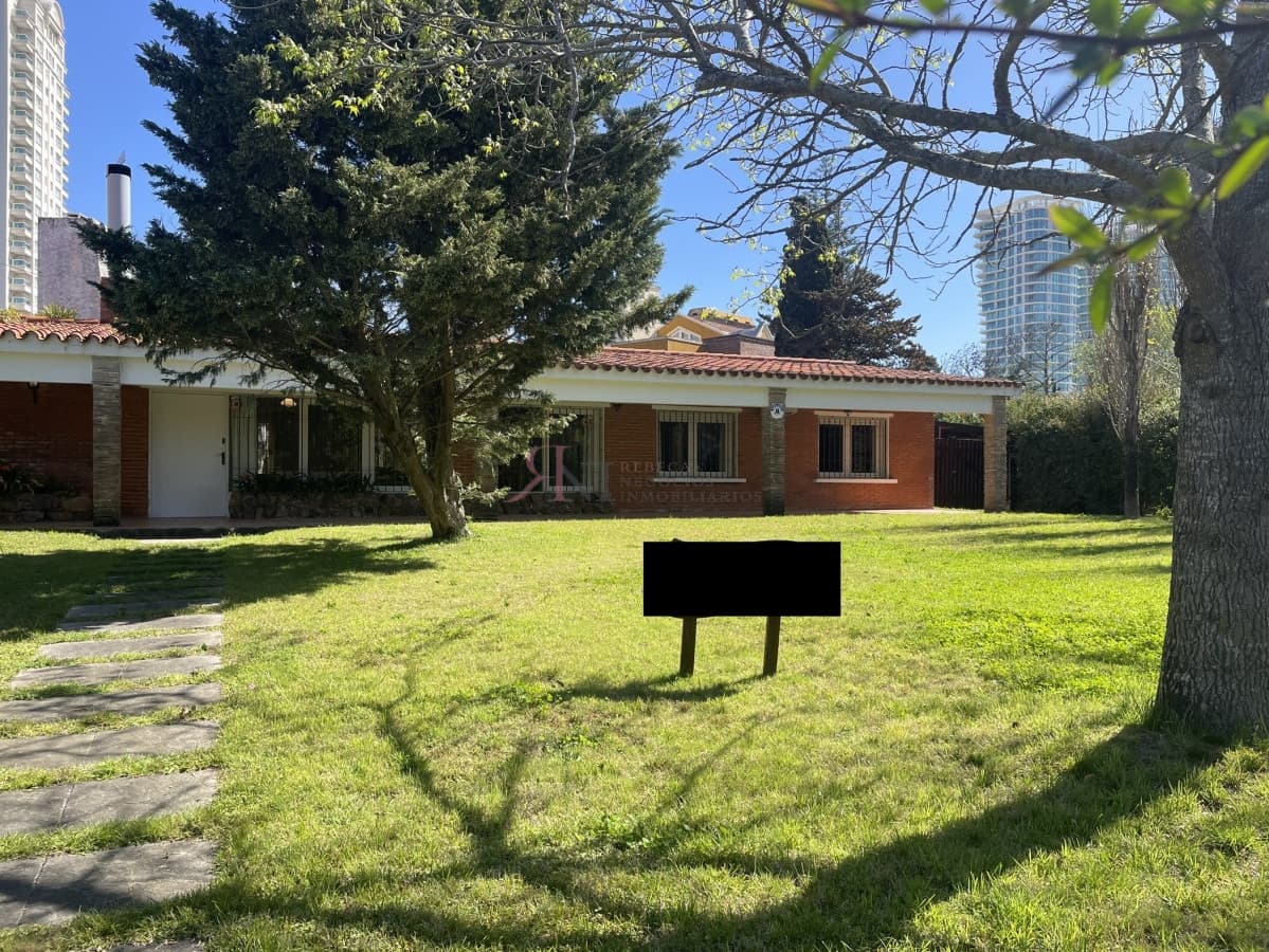 Lindo entorno, cercada, alarma, aire acondicionado (ref.#112460)