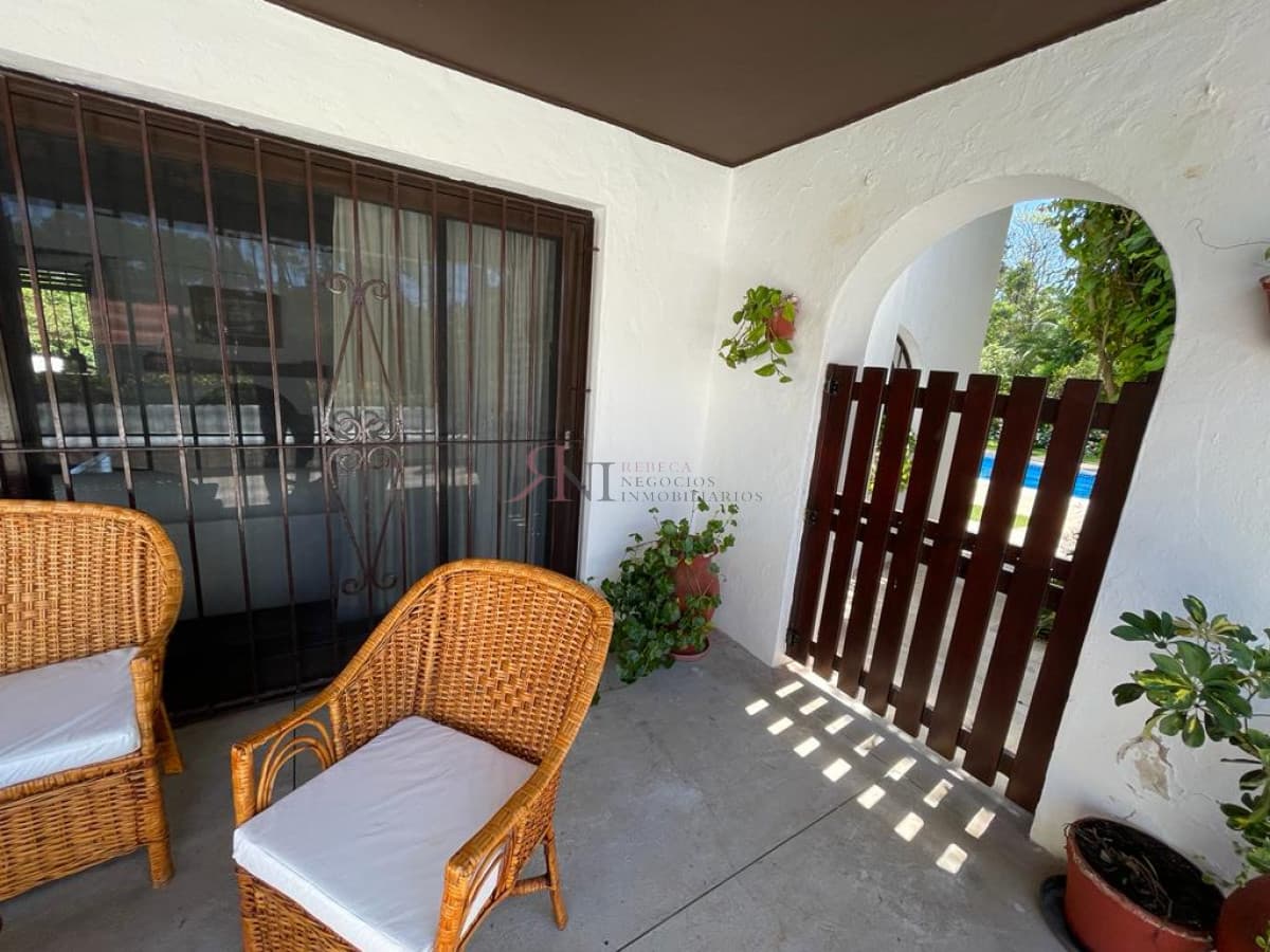 Gran casa para disfrutar con toda la familia cerca de todo con excelente entorno (ref.#709)