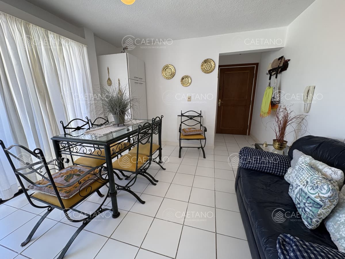 Venta apartamento 2 dormitorios. Peninsula, Punta del Este.