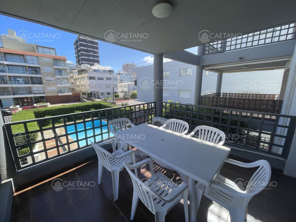 Edificio Frente al mar, gran terraza, buena orientacion solar